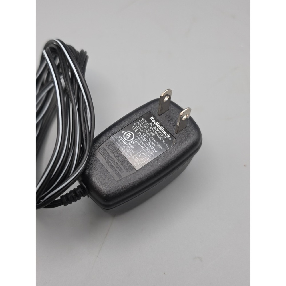 RadioShack 273-350 AC Adapter 9V DC 300mA Power Supply 6FT Barrel Plug